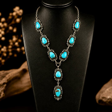 Pilot Mountain Turquoise lariat handcrafted by Native American artist Jackson Hoskie
