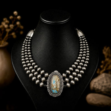 Royston Ribbon Turquoise choker handcrafted by Native American artist Sunshine Reeves