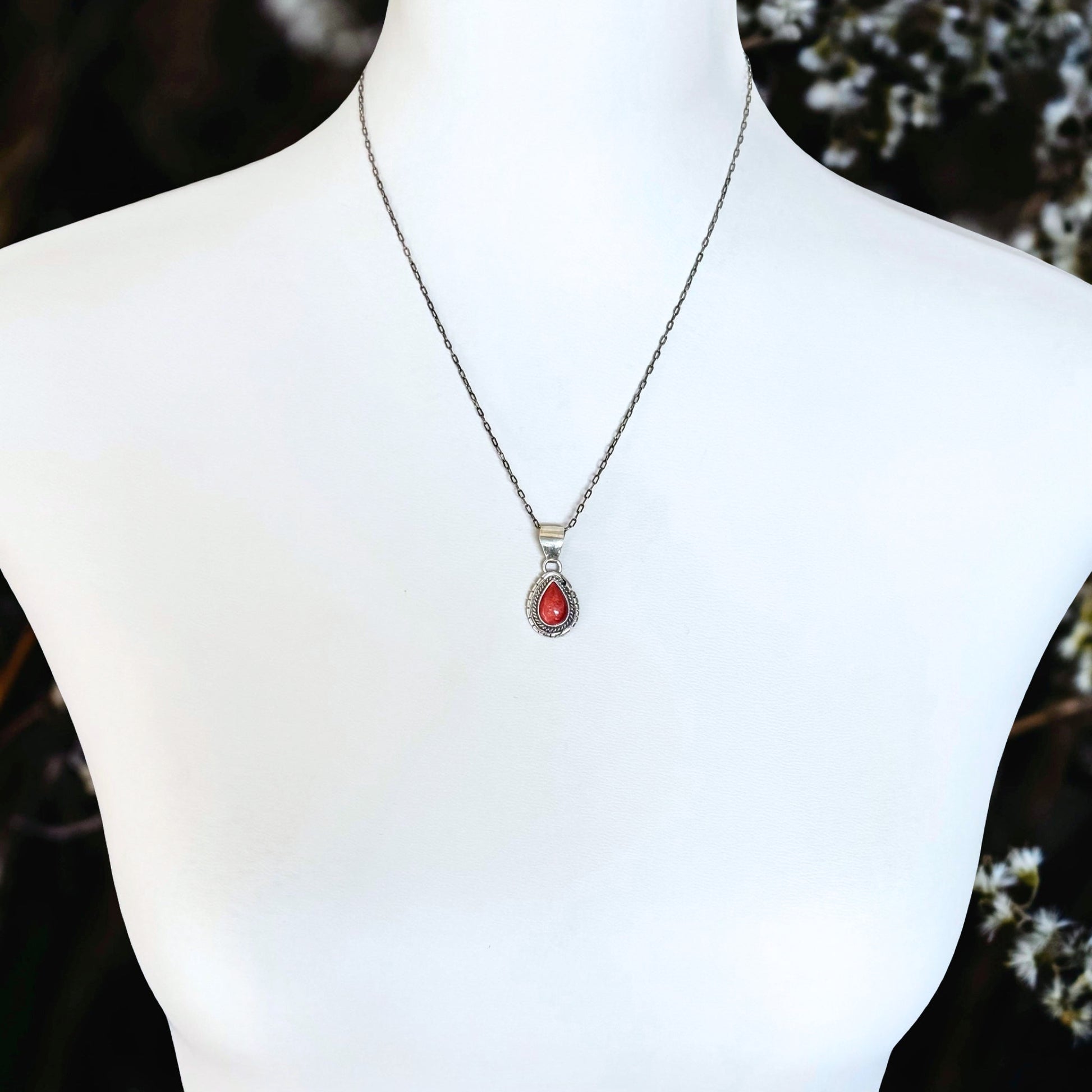 Red Spiny Oyster pendant handcrafted by Native American artist Peggy Skeets