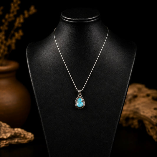Dry Creek Turquoise necklace handcrafted by Native American artist Allen Lee