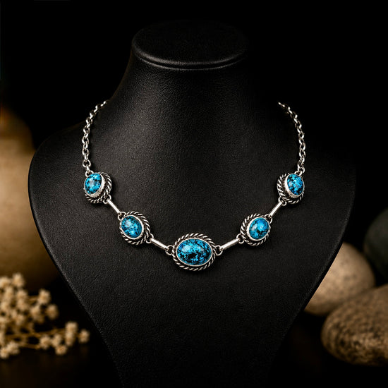 Kingman Turquoise choker handcrafted by Native American artist Augustine Largo