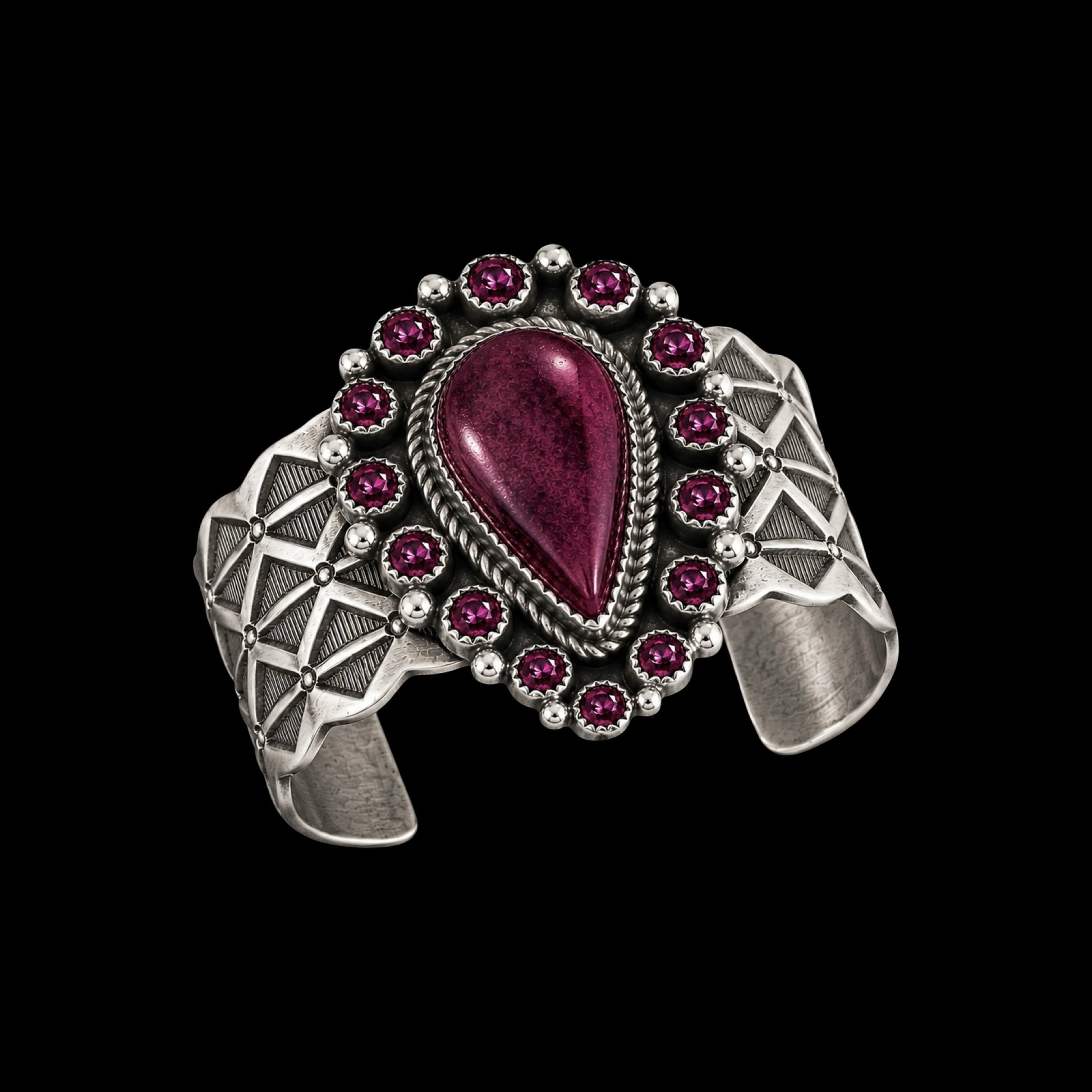 Purple Spiny Oyster bracelet handcrafted by Native American artist Elroy & Bernadette Chavez