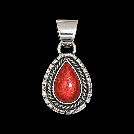 Red Spiny Oyster pendant handcrafted by Native American artist Peggy Skeets