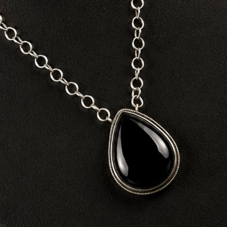 Black Onyx necklace handcrafted by Native American artist LHA