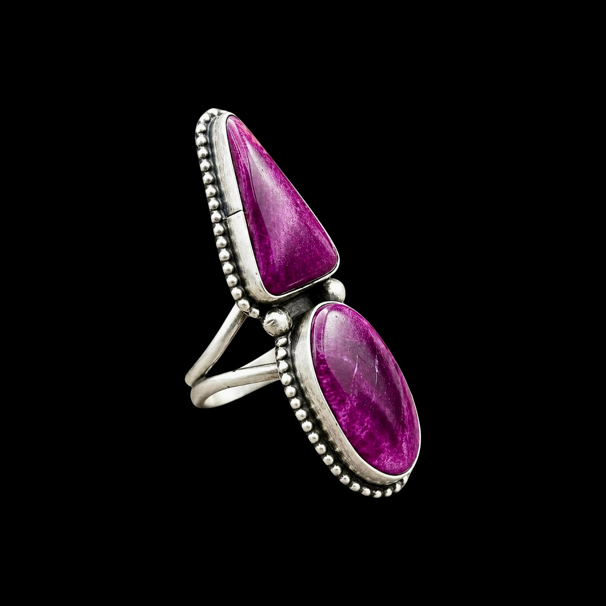 Purple Spiny Oyster ring handcrafted by Native American artist Travis Jim