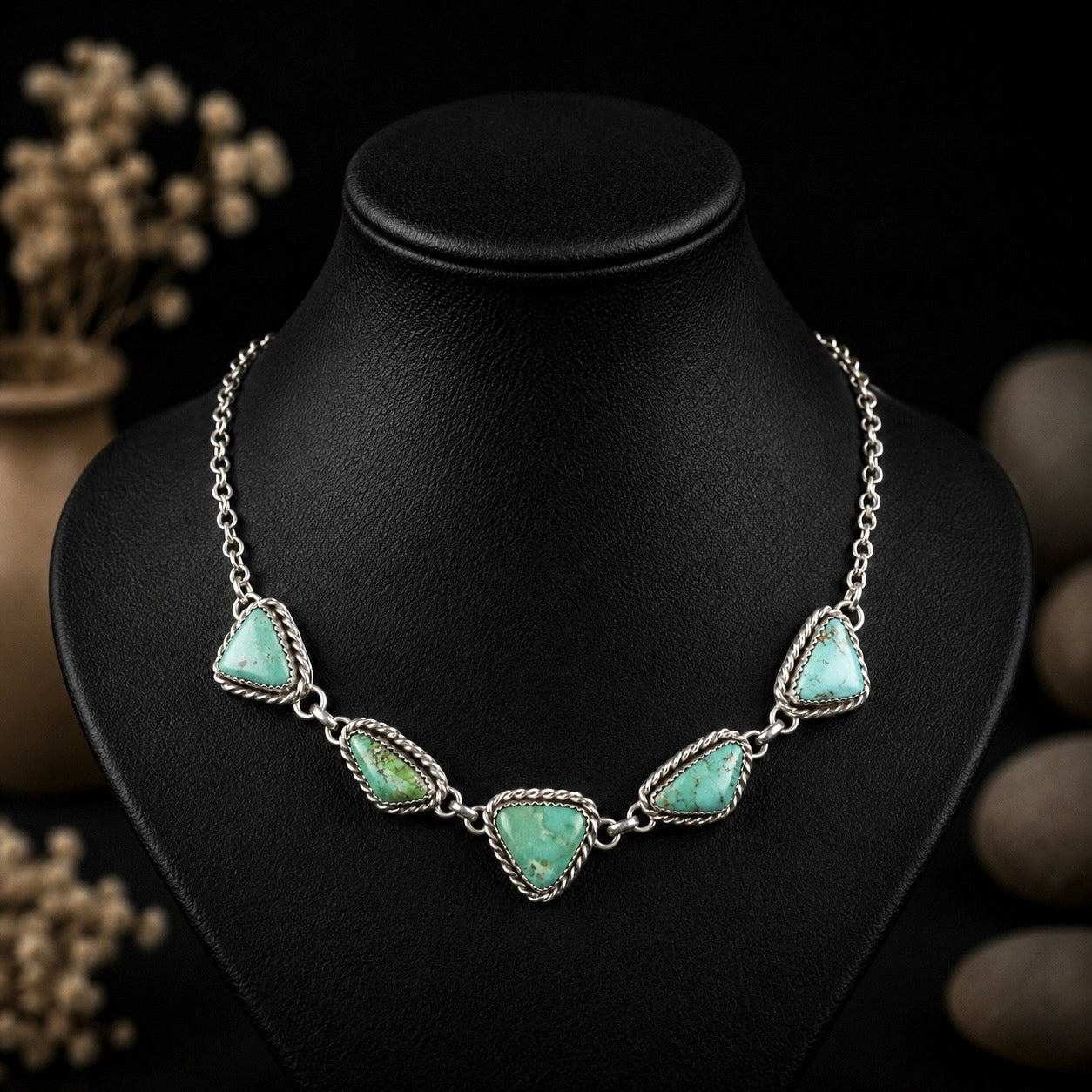 Kingman Turquoise choker handcrafted by Native American artist Lorenzo and Jerilyn Chee