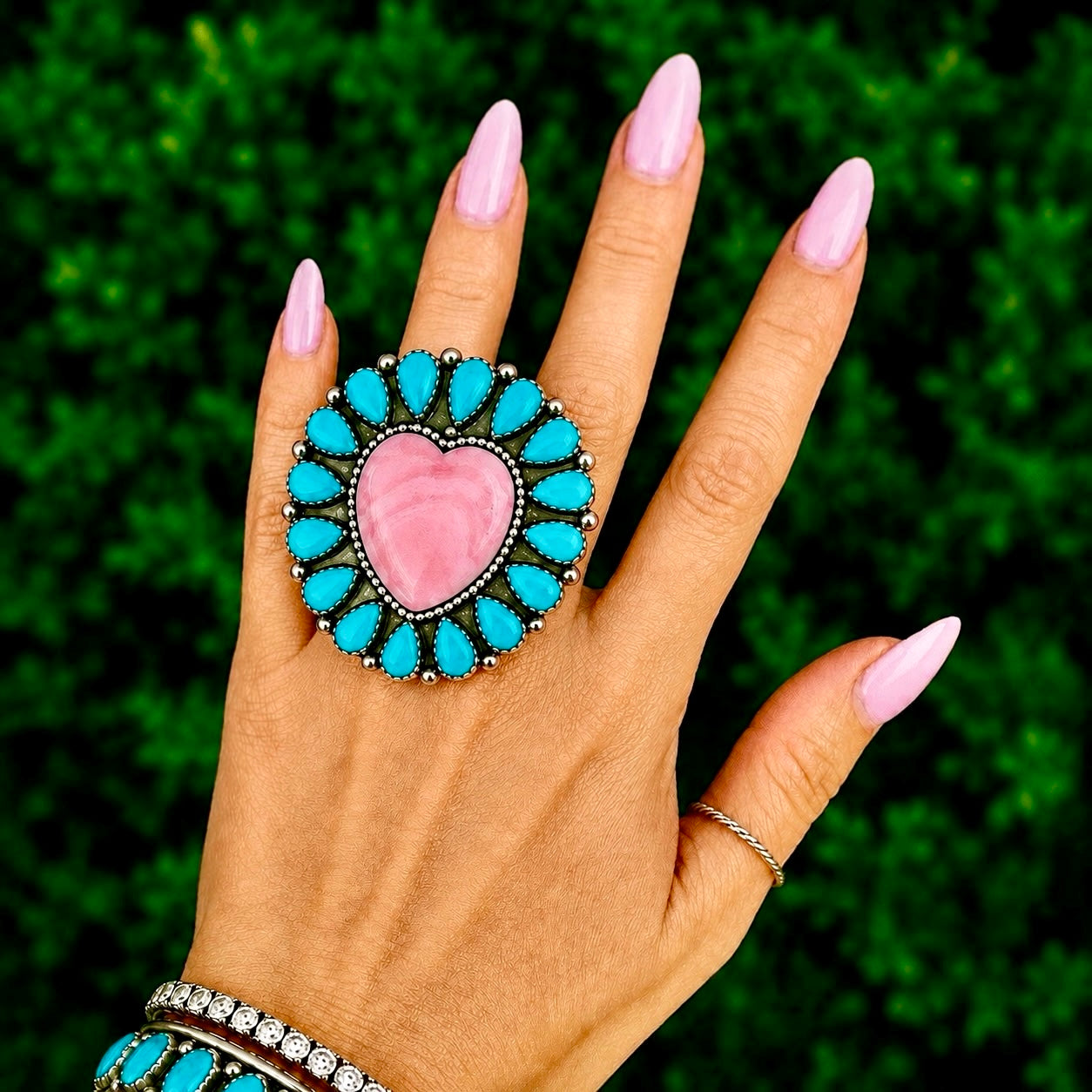 Kingman Turquoise & Pink Conch ring handcrafted by Native American artist Richard Nez