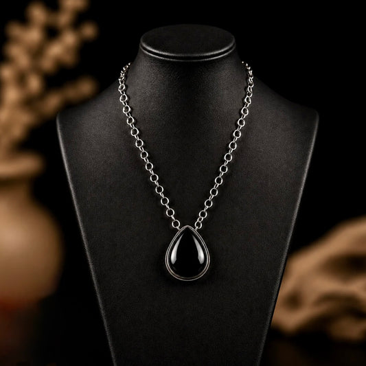 Black Onyx necklace handcrafted by Native American artist LHA