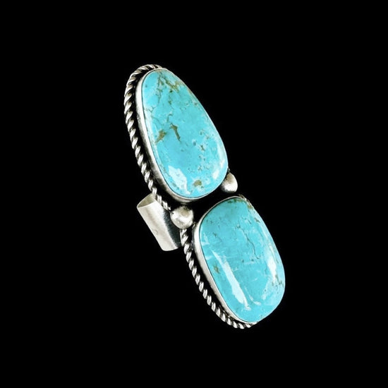 Kingman Turquoise ring handcrafted by Native American artist Lu Silversmith