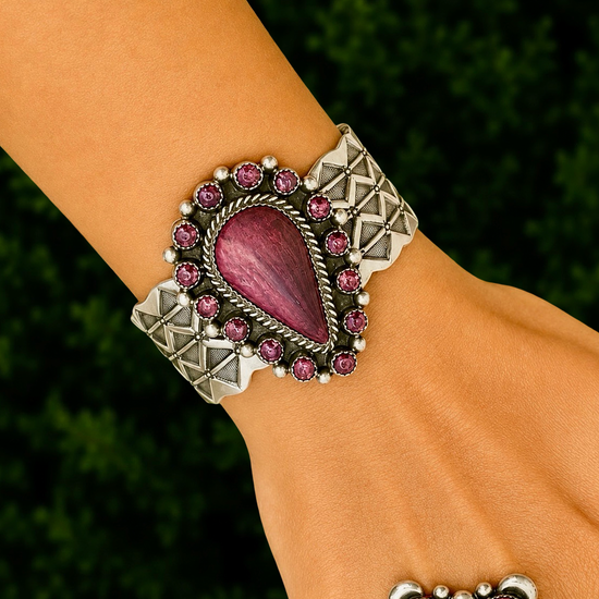 Purple Spiny Oyster bracelet handcrafted by Native American artist Elroy & Bernadette Chavez