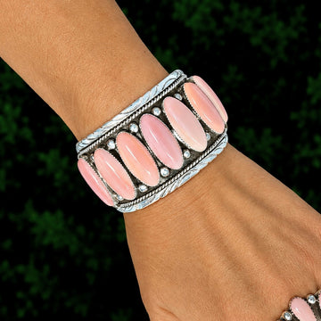 Pink Conch bracelet handcrafted by Native American artist Mike Thomas, Jr.